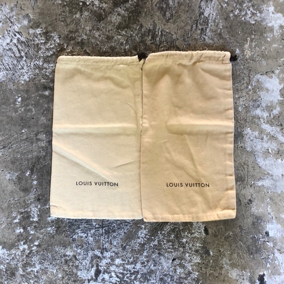 2 Louis Vuitton - Picture 1 of 1